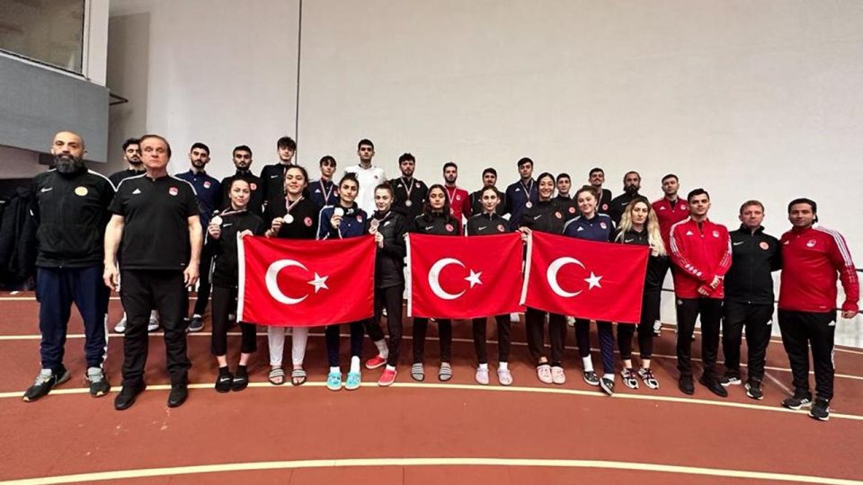 Milli sporcular Bulgaristan’da 10 madalya kazandı