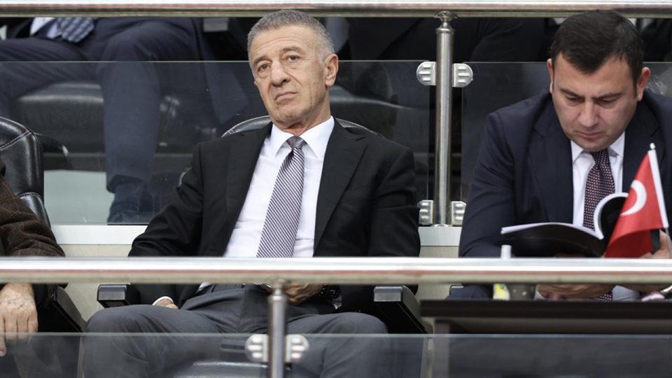 Trabzonspor’da Ahmet Ağaoğlu ve yönetimi ibra edildi