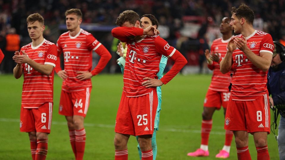 Bayern Münih şampiyonluk yolunda yara aldı