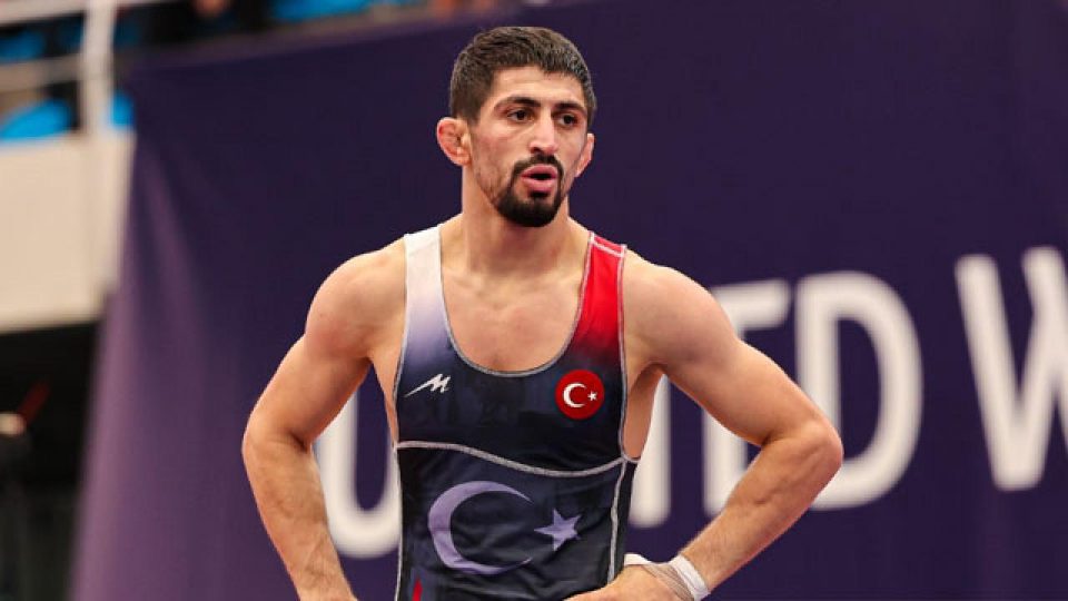 Milli güreşçi Kerem Kamal unvanını korumayı hedefliyor