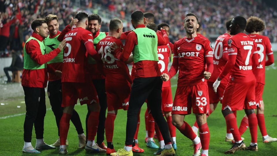 Samsunspor’da 19 oyuncu ilk kez şampiyonluk yaşadı