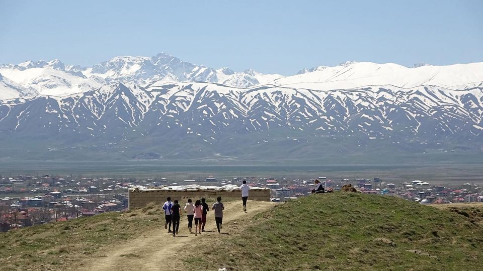 Yüksekova 18 yıl sonra Tekerlekli Kayak Şampiyonası’na ev sahipliği yapacak