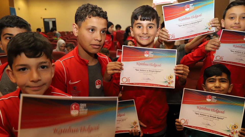 Dezavantajlı çocuklar “Dayanışma İçin Spor Projesi”nde buluştu