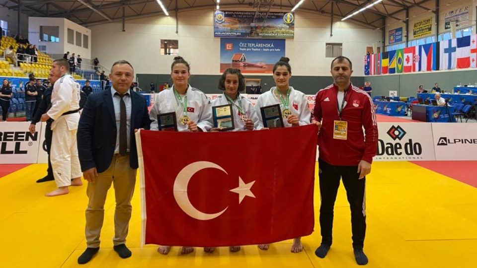 Judoda milliler 7 madalya kazandı