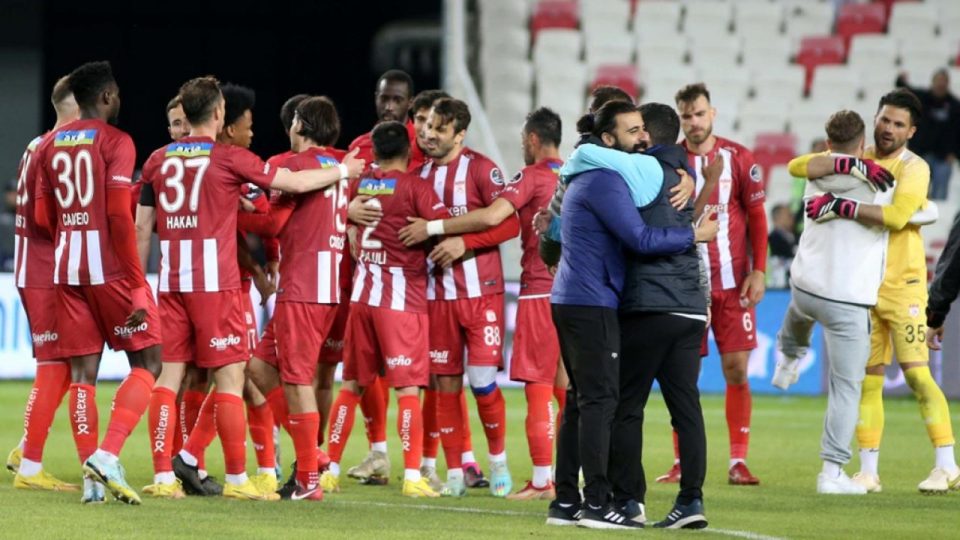 Sivasspor galibiyet hasretine son verdi