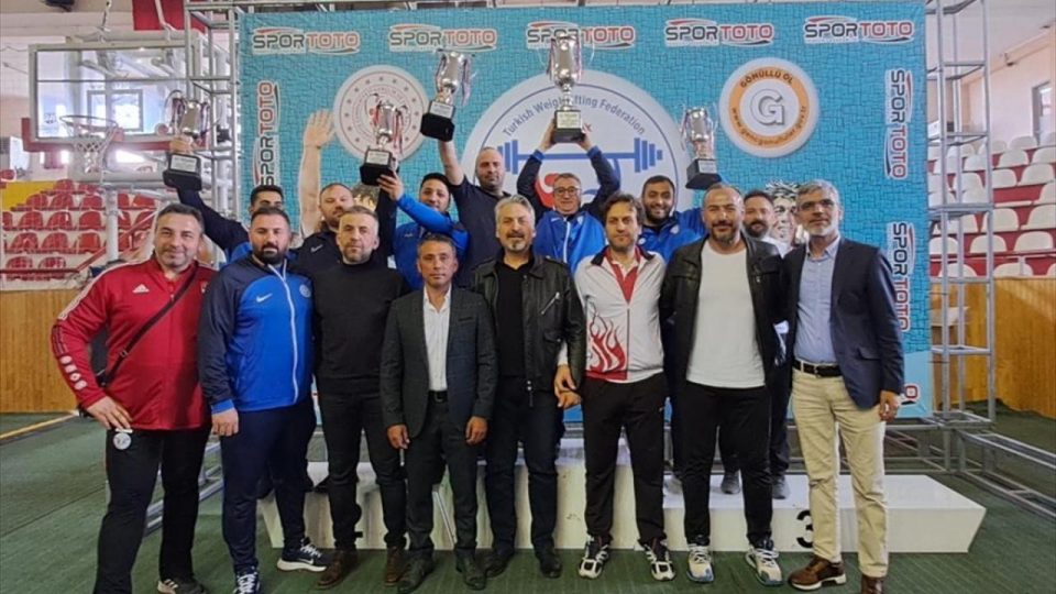 Sivas’ta düzenlenen Büyükler Türkiye Halter Şampiyonası sona erdi