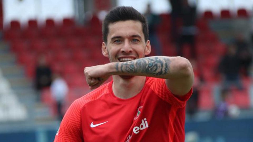 Umut Nayir yıldızlarla yarışıyor