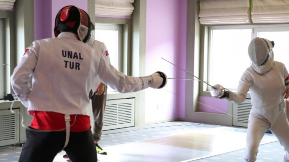 Atlet babasının ısrarıyla ağlayarak başladığı sporda şimdi olimpiyatlara aday