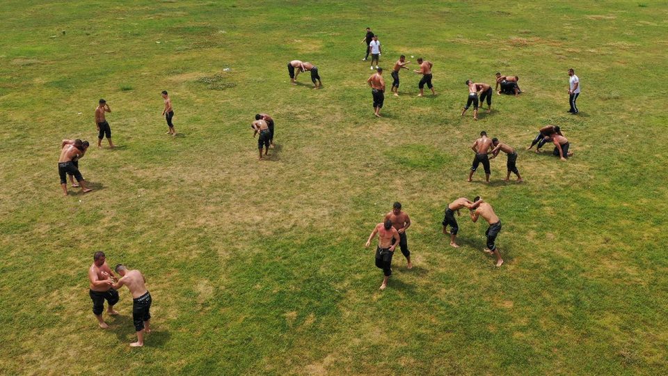 Edirneli pehlivanlar Kırkpınar’da zirveyi hedefliyor