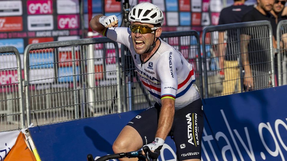 Rekortmen bisikletçi Mark Cavendish birkaç hafta yarışamayacak