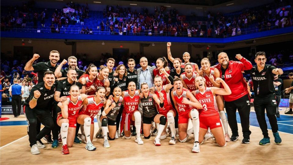 Türkiye-Çin voleybol maçı TSİ 01.30’da TRT Spor’da