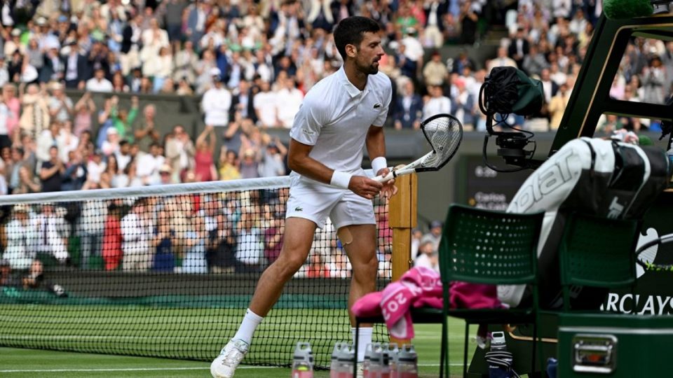 Wimbledon finalinde sinirlerine hakim olamayan Novak Djokovic’e para cezası
