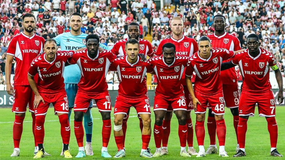 Samsunspor’da 24 oyuncu gitti, 5 oyuncu kendine kulüp arıyor