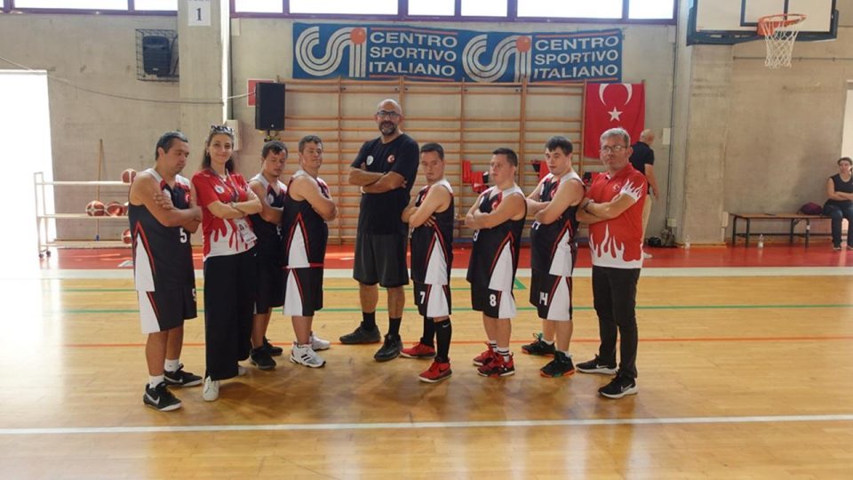 Down Sendromlu Milli Basketbol Takımı Avrupa Şampiyonası’na galibiyetle başladı