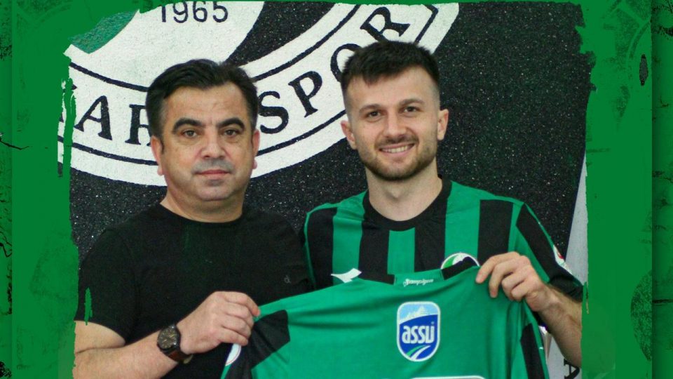 Sakaryaspor’dan orta sahaya takviye