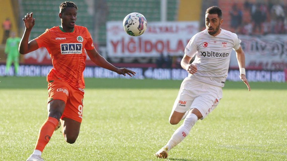 Alanyaspor ile Sivasspor 13. kez karşılaşacak