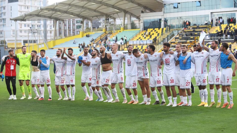 Antalyaspor deplasmandaki galibiyet özlemine sonlandırdı