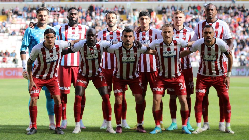 Sivasspor evinde galibiyete hasret kaldı