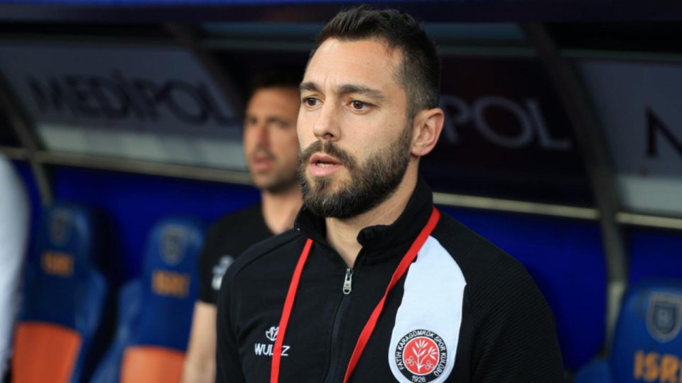 Fatih Karagümrük teknik direktör Alparslan Erdem ile yollarını ayırdı